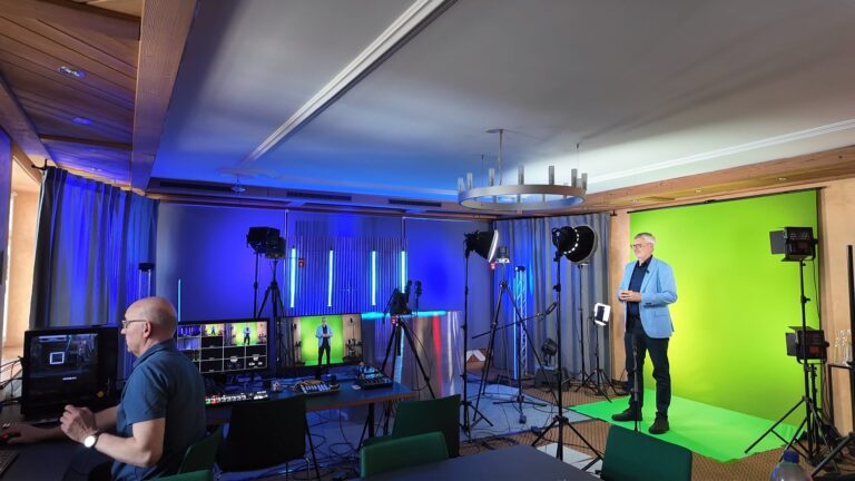 Neu bei Connecta.TV: Videos mit Greenscreen – kreativ, flexibel, professionell